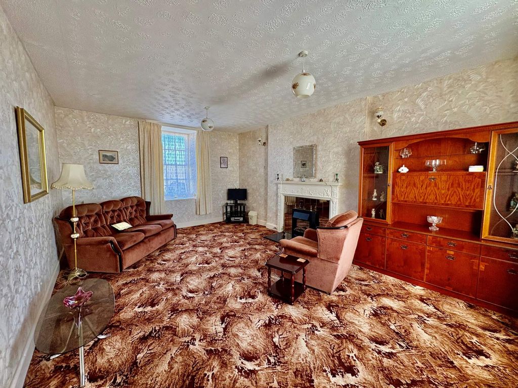 Property photo 3 of 13 Not Specified