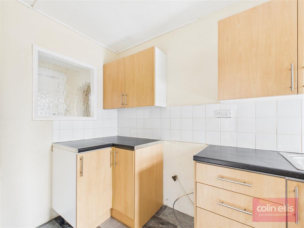 Property photo 3 of 14 Cam05075G0-Pr0177-Still002.Jpg