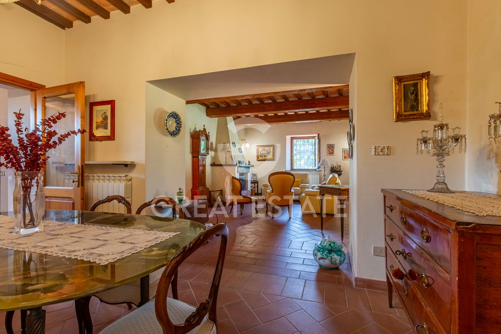 Property photo 2 of 42 Interiors