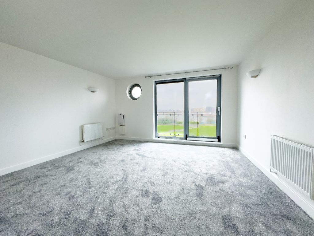 Property photo 3 of 16 2222426