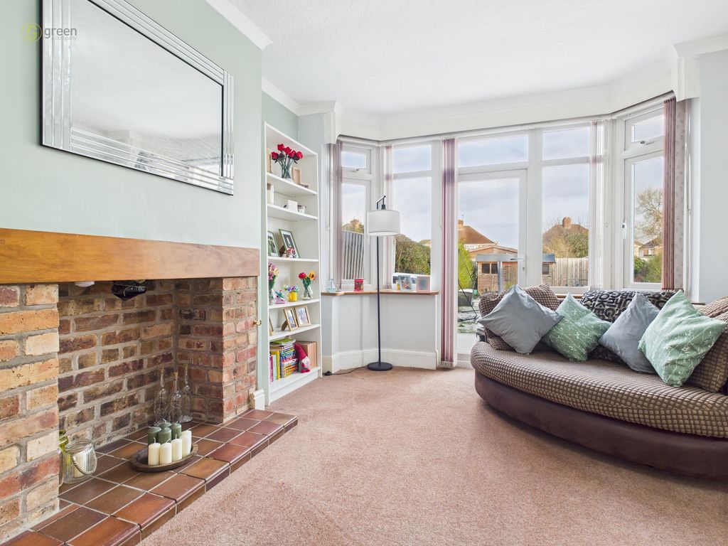 Property photo 2 of 37