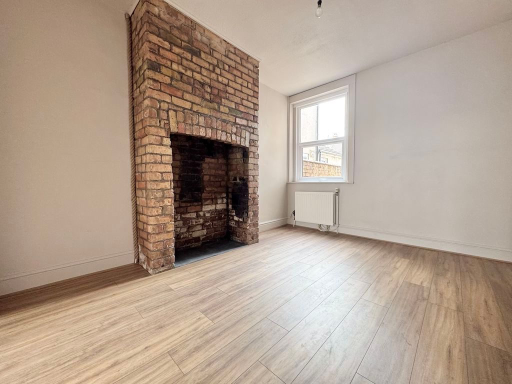 Property photo 3 of 13 Dining Room