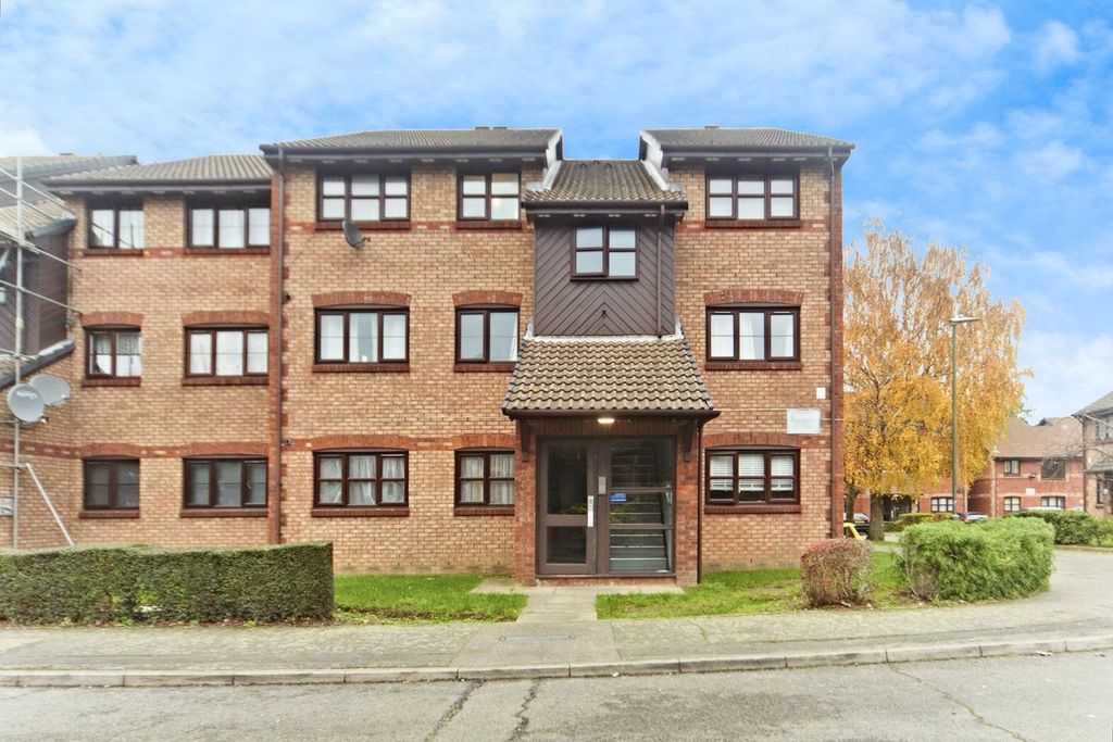 Property photo 1 of 9