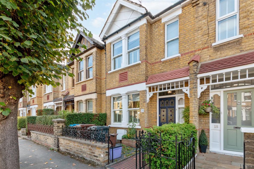 Property photo 2 of 12 External