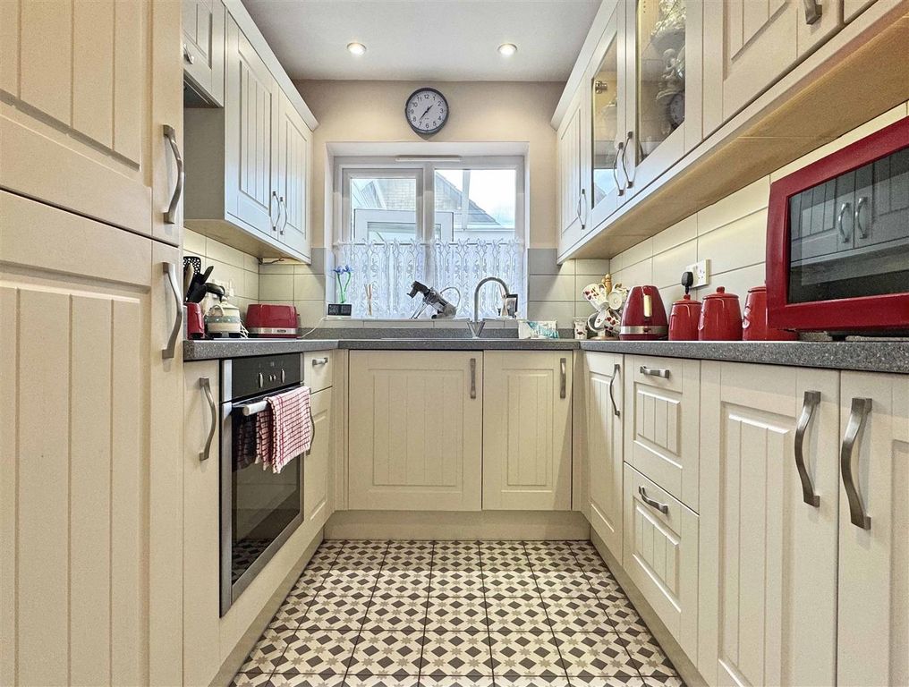 Property photo 2 of 15 Kitchen.Jpg