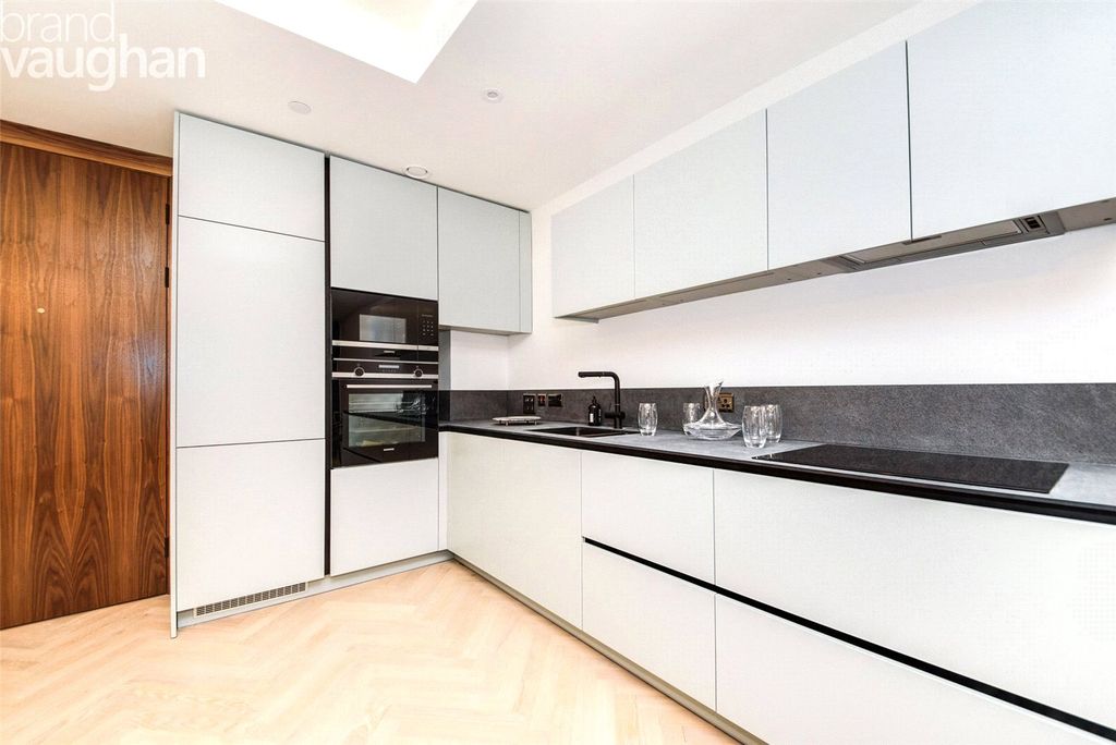 Property photo 3 of 7 Stock Image