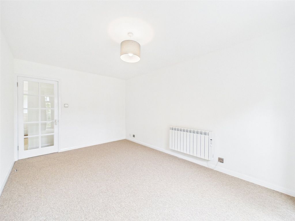 Property photo 3 of 12 Picture No. 08