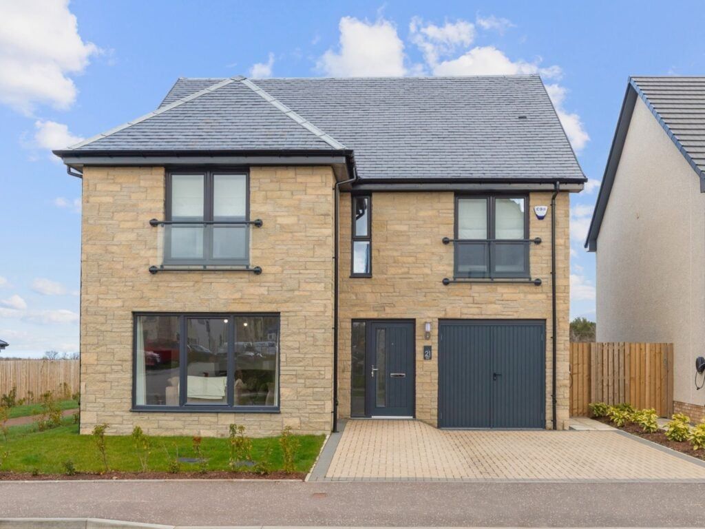 Property photo 1 of 34