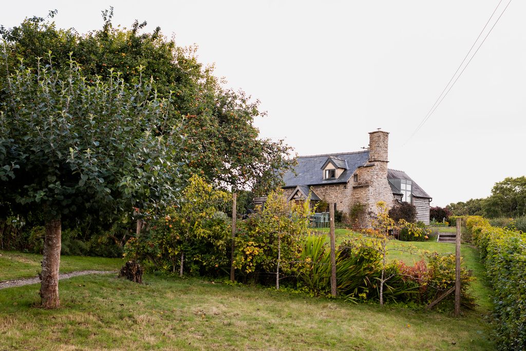 Property photo 2 of 30 311165 - Bc.Hr-9.Jpg