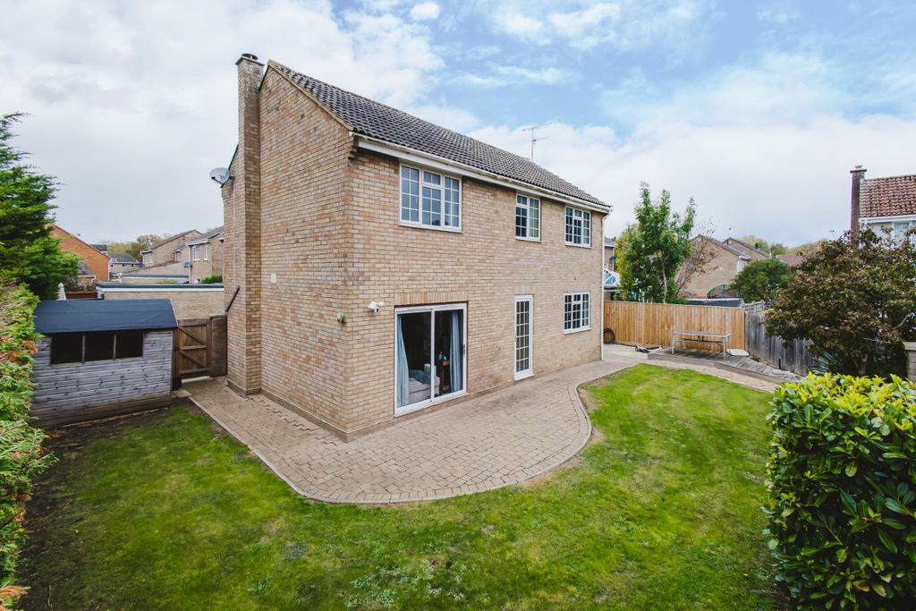 Property photo 2 of 21 4538212