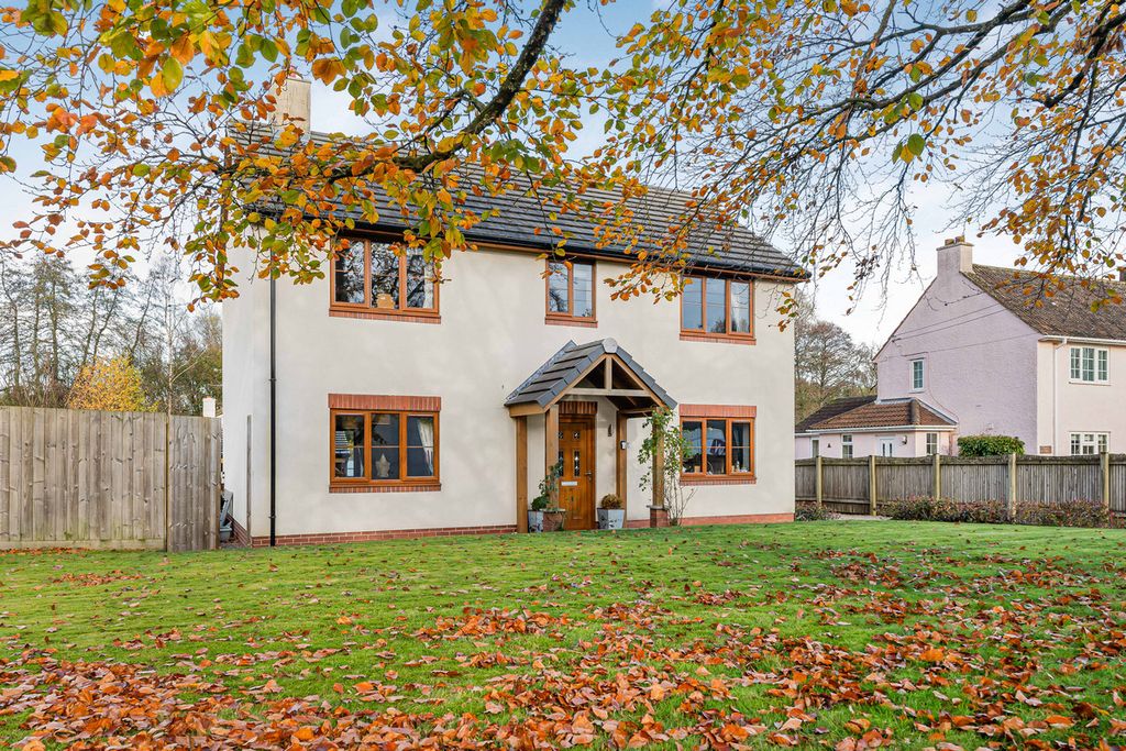 Property photo 1 of 33