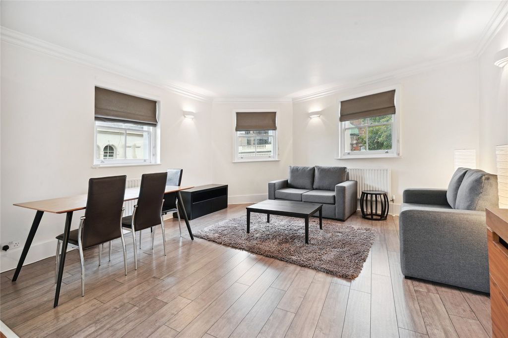 Property photo 3 of 16 Reception/ Dining