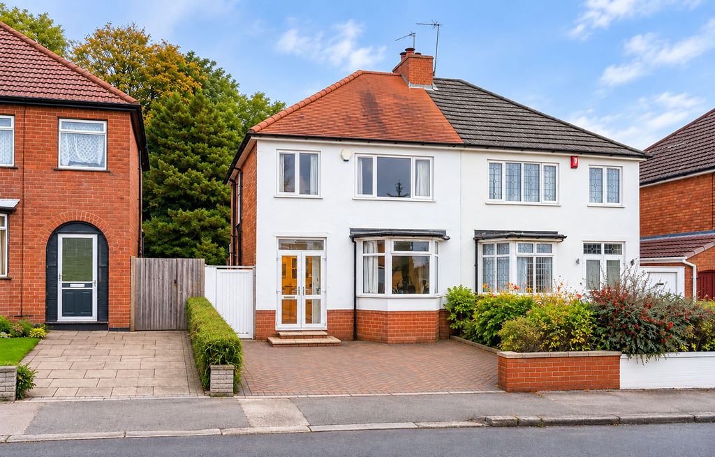 Property photo 1 of 32