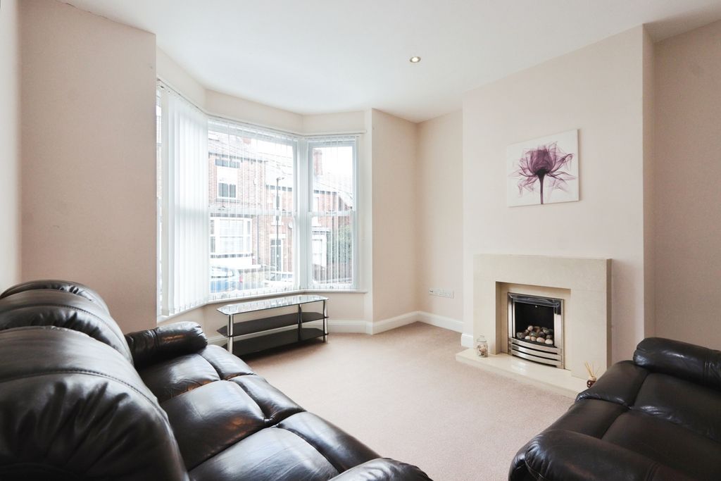 Property photo 2 of 17 Photo