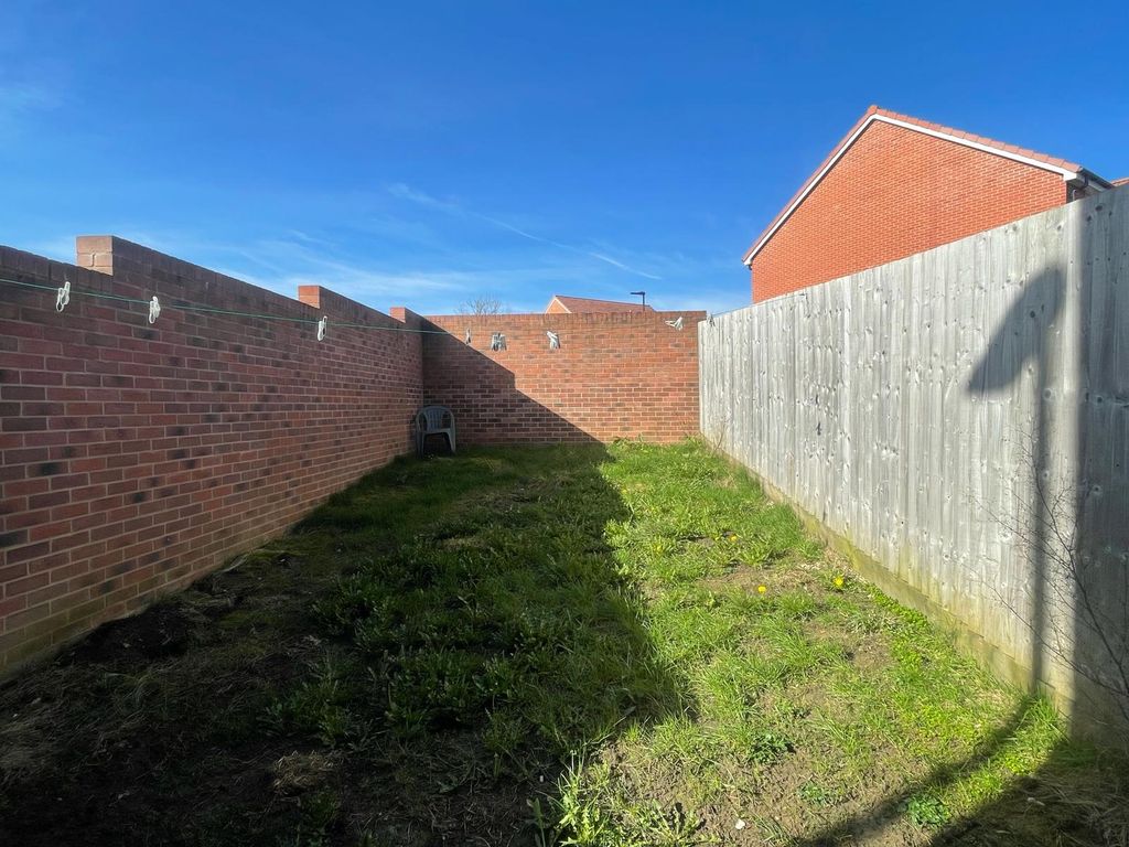 Property photo 3 of 13