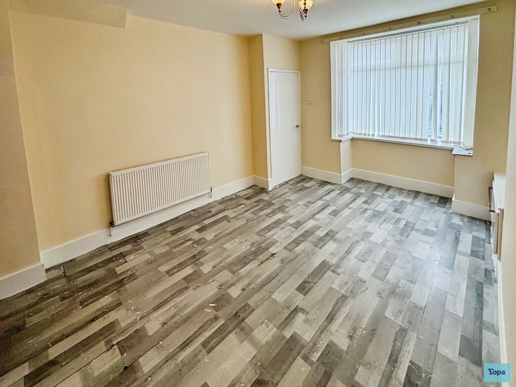 Property photo 2 of 17 2