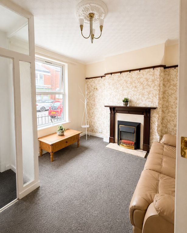 Property photo 3 of 11