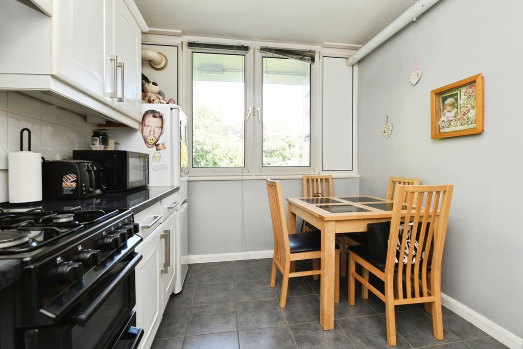 Property photo 3 of 17 Photo