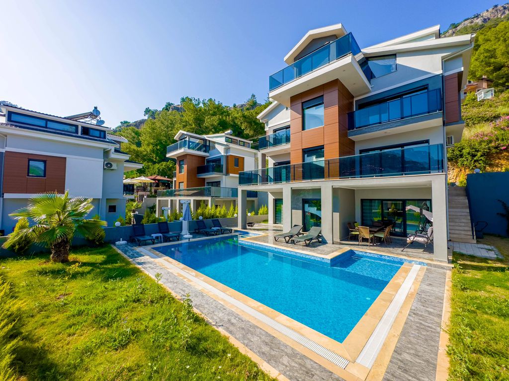 Property photo 3 of 17 Prestigious Fethiye Villa For Sale In Gocek - Private Swimming Pool
