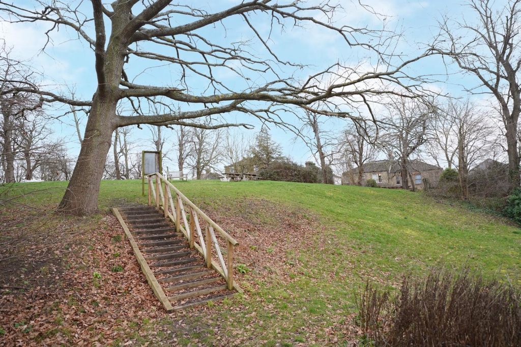 Property photo 3 of 12 3.Jpg