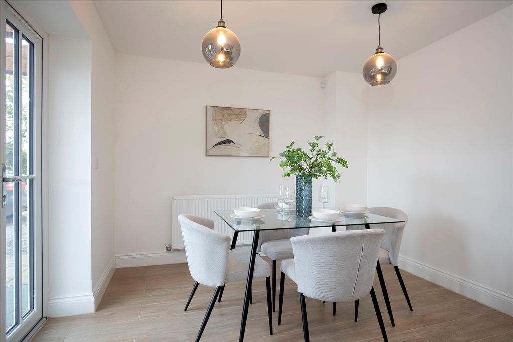 Property photo 3 of 22 Image