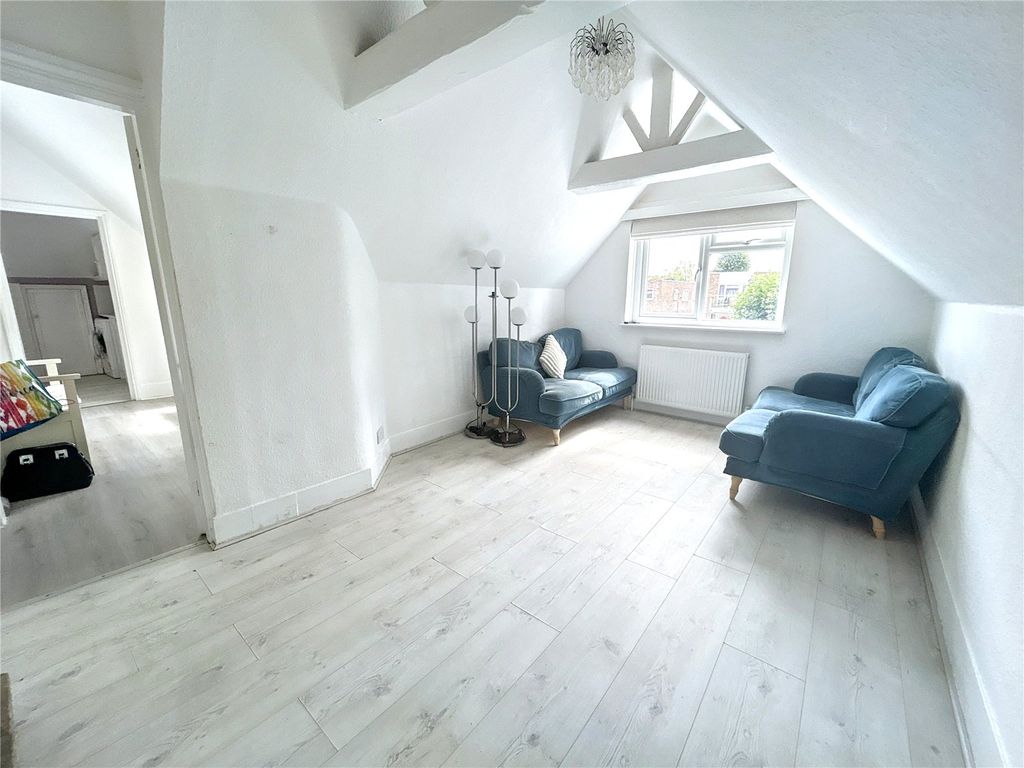 Property photo 2 of 22 Picture No. 33