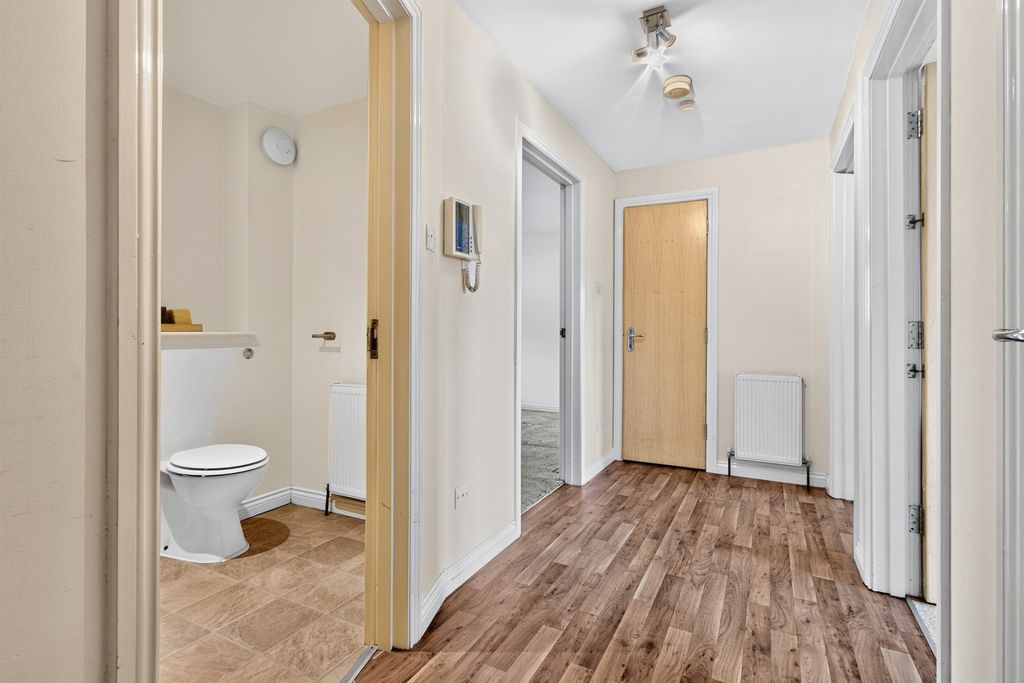 Property photo 2 of 16