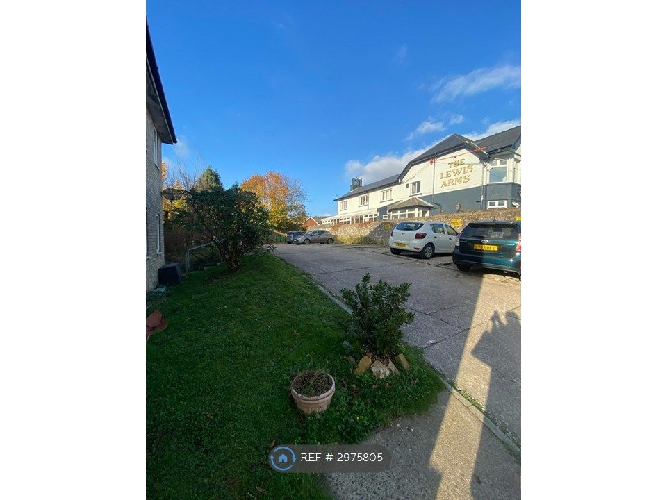 Property photo 3 of 7