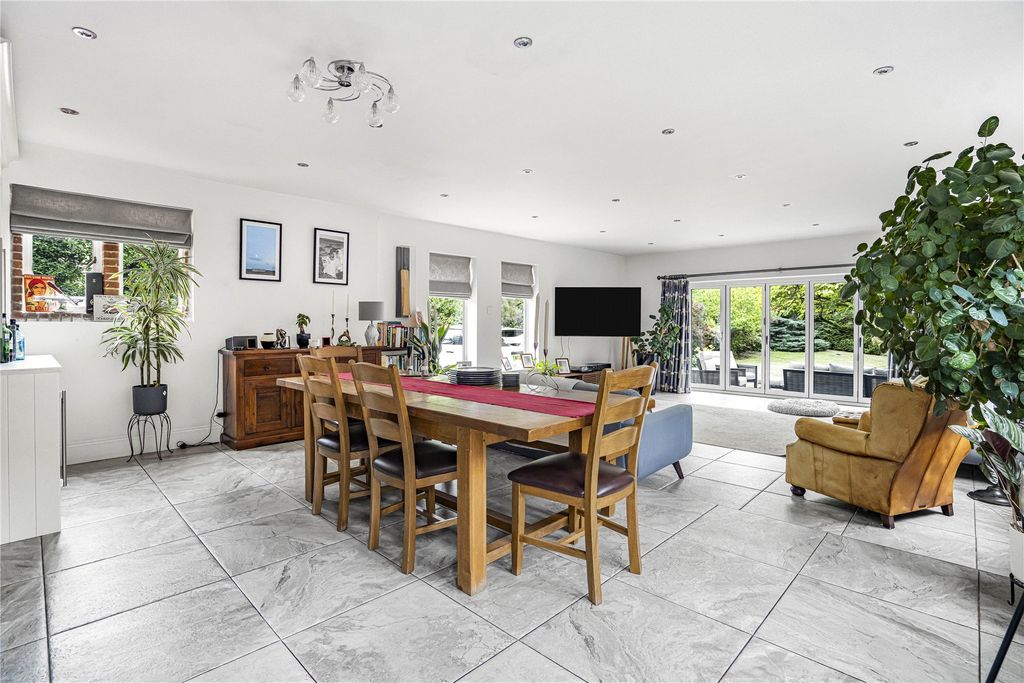 Property photo 2 of 15 Dining Room