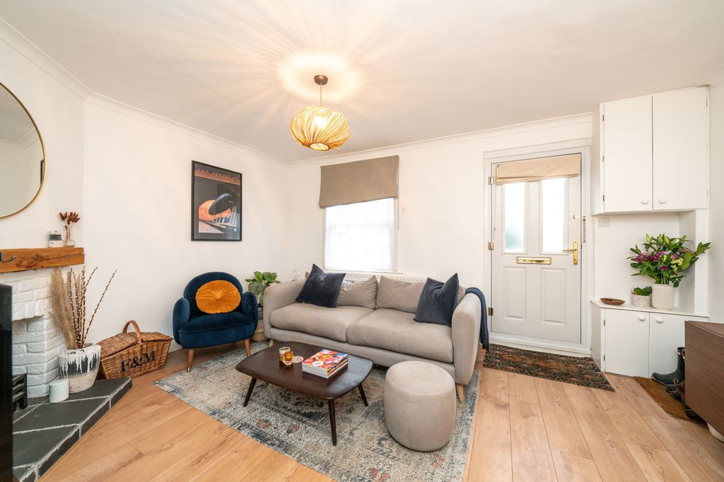 Property photo 3 of 18