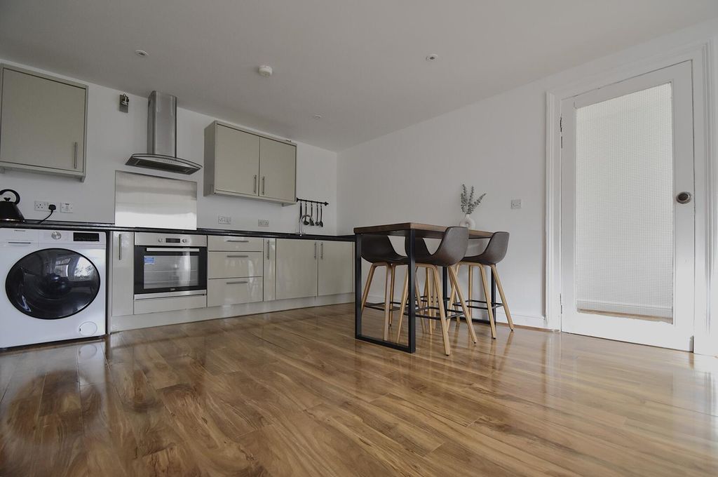 Property photo 3 of 14 Kitchen