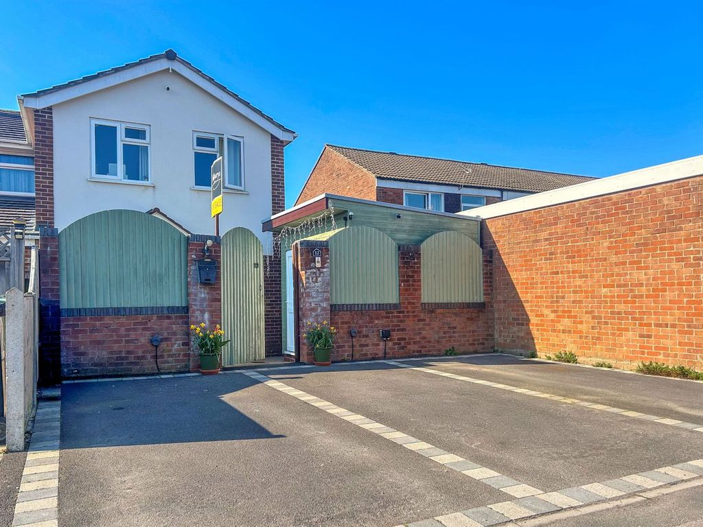 Property photo 3 of 17