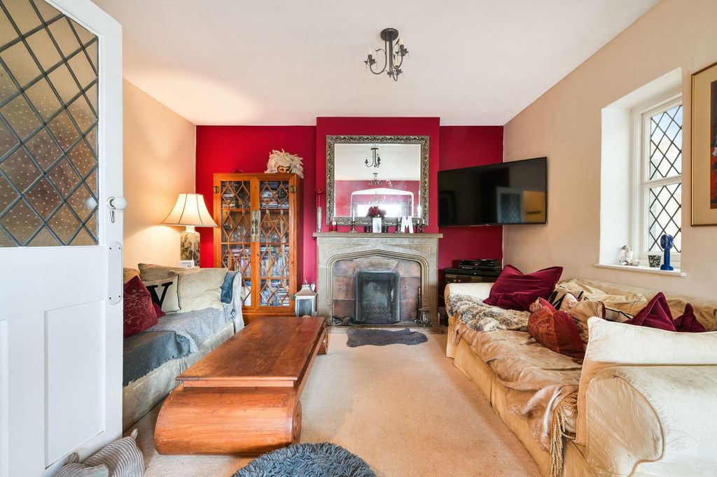 Property photo 2 of 22