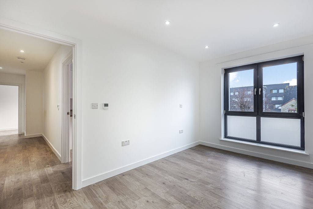 Property photo 1 of 7 583711 (5)