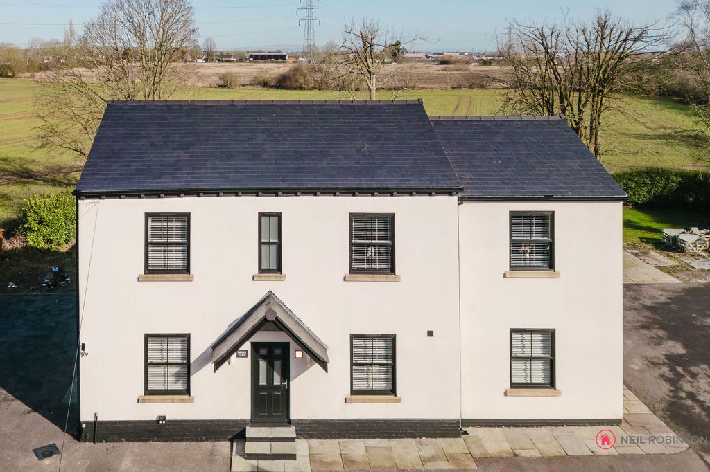 Property photo 1 of 50