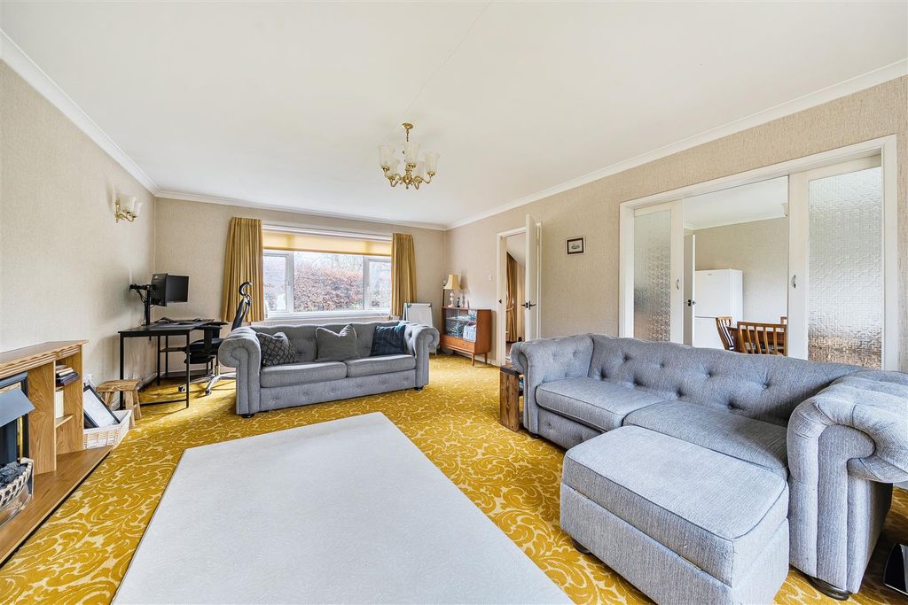 Property photo 2 of 20 Living Room