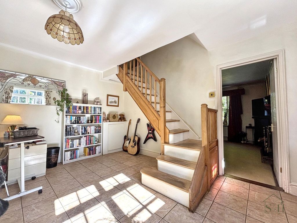Property photo 3 of 21