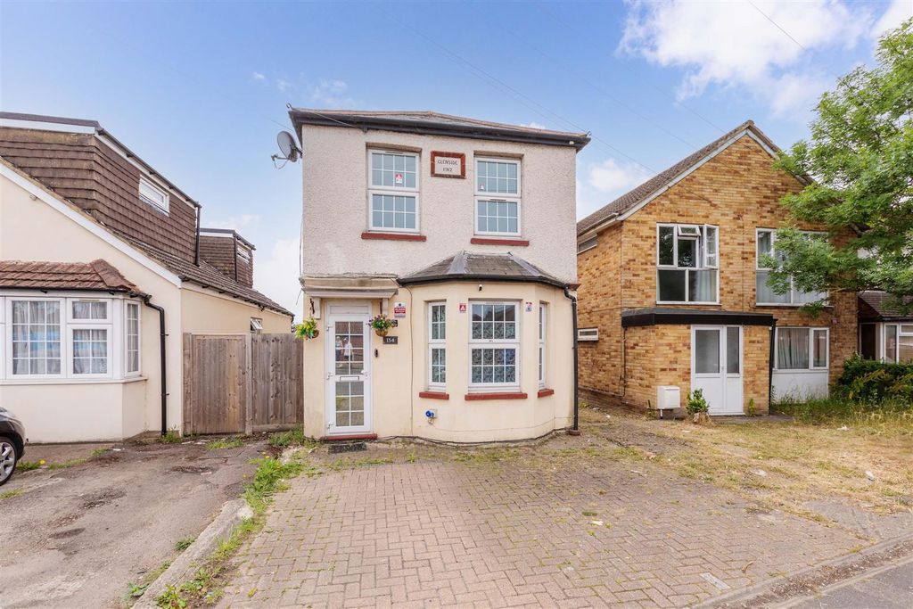 Property photo 1 of 17 134 Cippenham Lane-5.Jpg