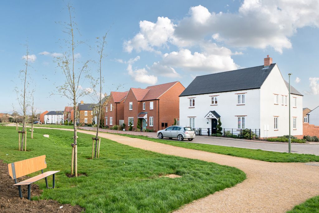 Property photo 1 of 12