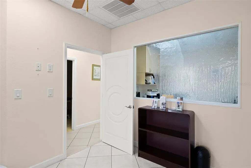 Property photo 3 of 19 <Alttext/>