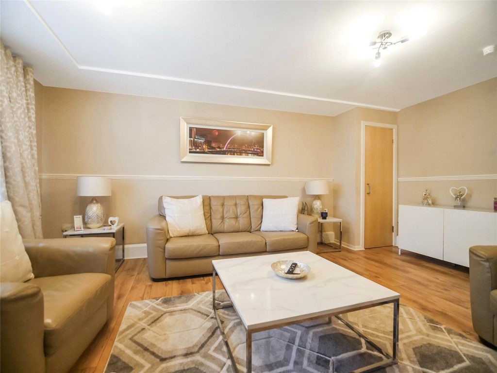 Property photo 3 of 19 Picture No. 07