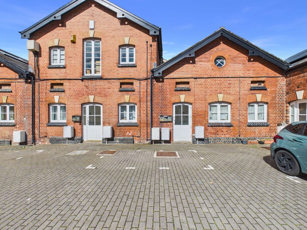Property photo 1 of 6