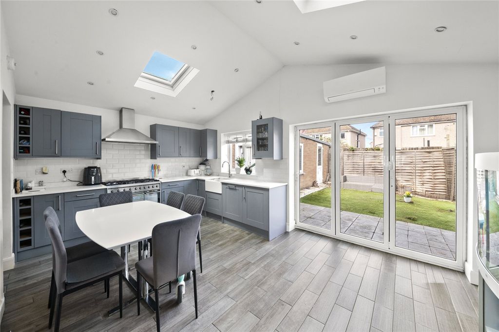 Property photo 2 of 15 Picture No. 03