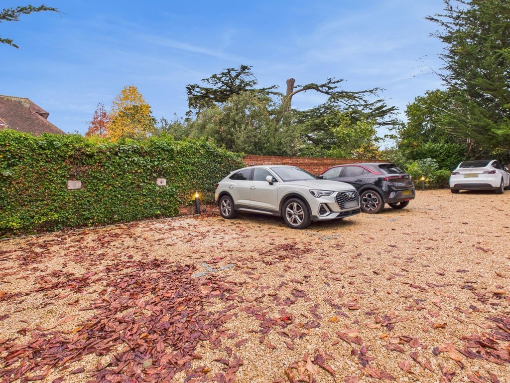 Additional image 10 of 2 bed flat for saleThe Old Rectory, Windsor End, Beaconsfield HP9