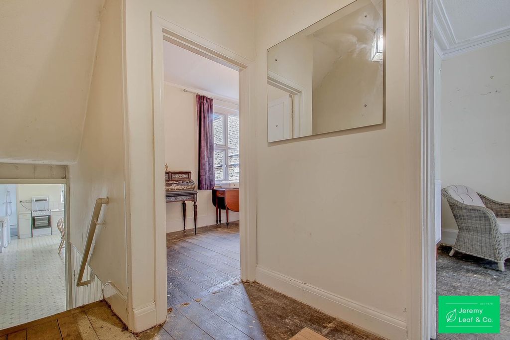 Property photo 3 of 12 Hallway