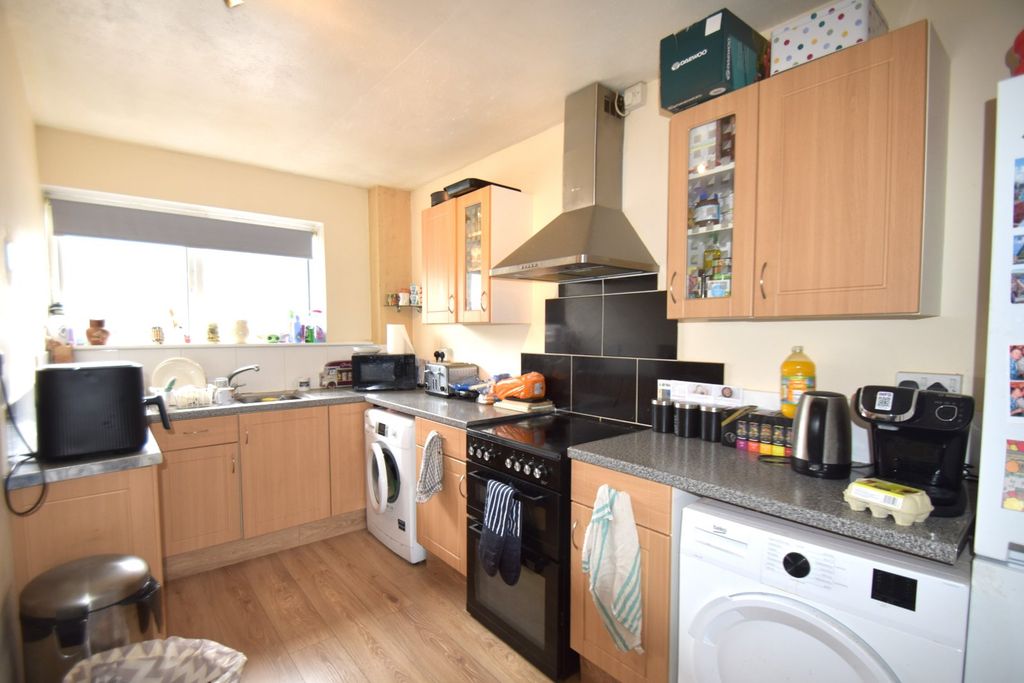 Property photo 3 of 8 Picture No. 01
