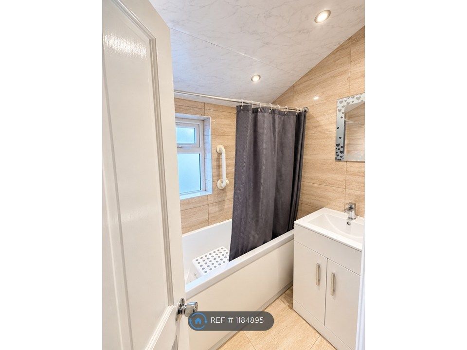 Property photo 3 of 3