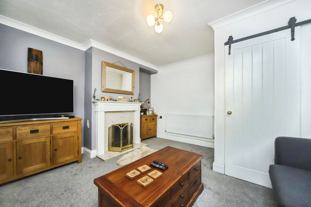 Property photo 3 of 19