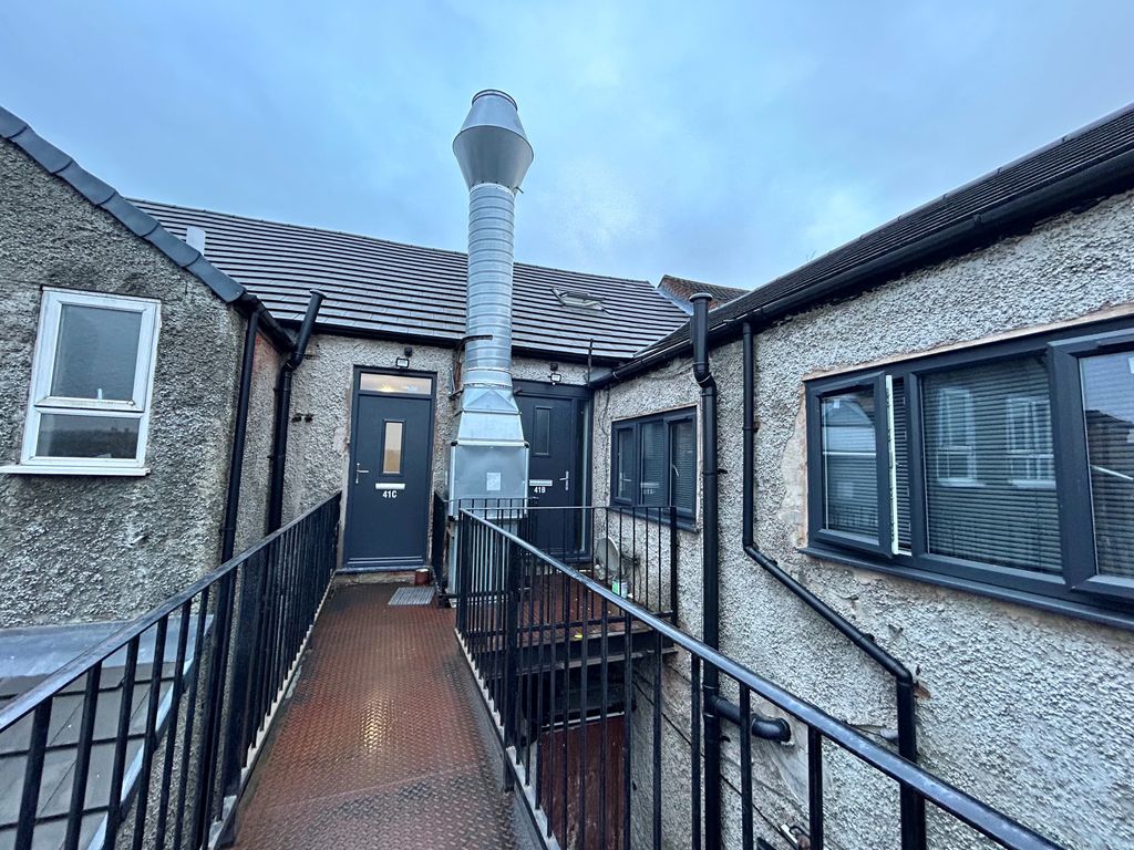 Property photo 1 of 4