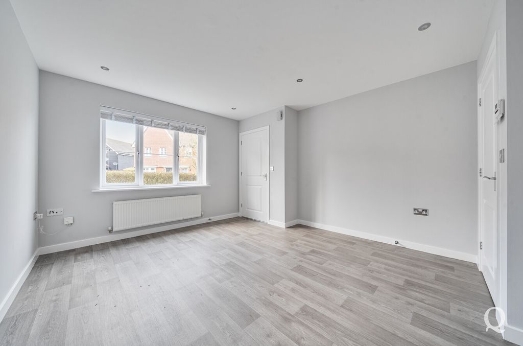 Property photo 3 of 20 66E9Bb4d-Da15-4Cb...